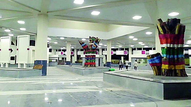Airport is not the airport, it is the bus station of Ballarpur | विमानतळ नव्हे, हे तर बल्लारपूरचे बसस्थानक