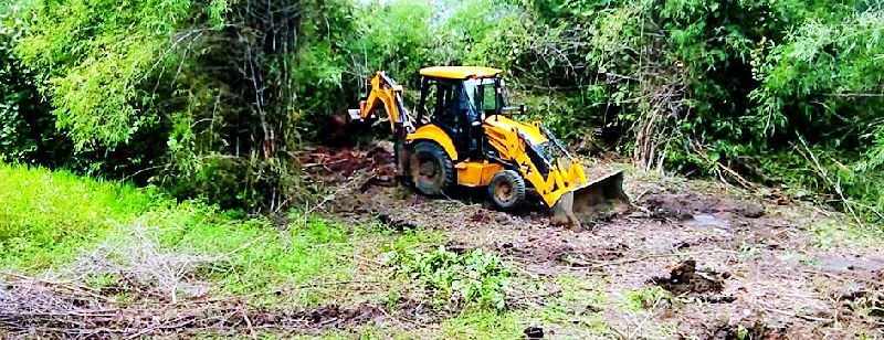 Field operations under the supervision of forest officials | वन अधिकाऱ्यांच्या देखरेखीखाली शेतीची कामे