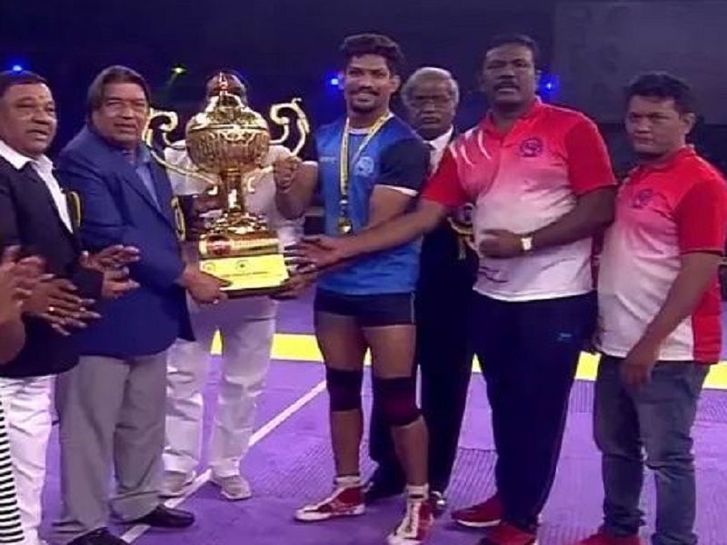 Maharashtra won the National Kabaddi Tournament | राष्ट्रीय कबड्डी स्पर्धेत महाराष्ट्राला विजेतेपद