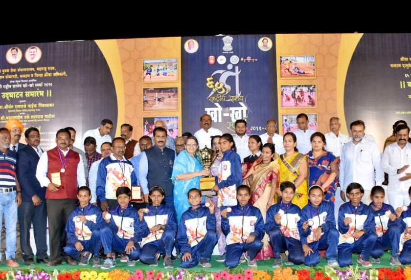 Maharashtra team winner in National School Kho-Kho tournament | राष्ट्रीय शालेय खो-खो स्पर्धेत महाराष्ट्र संघ विजेता