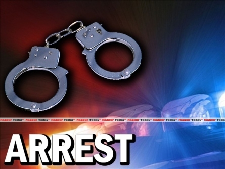 Two arrested for smuggling leopard skin in Thane | ठाण्यात बिबटयाच्या कातडीची तस्करी करणाऱ्या दोघांना अटक