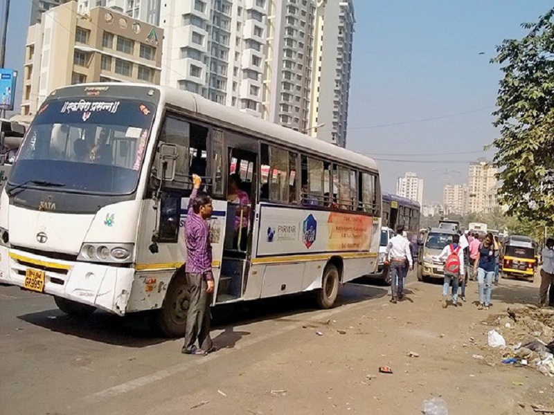 RTO gets time to take action against private bus, traffic police targets RTO | प्रायव्हेट बसवर कारवाई करण्यासाठी आरटीओला वेळ मिळेना, वाहतुक पोलिसांनी केले आरटीओला टारगेट
