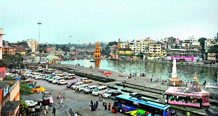  Gangetic traffic congestion | गंगाघाटावर वाहतुकीची कोंडी