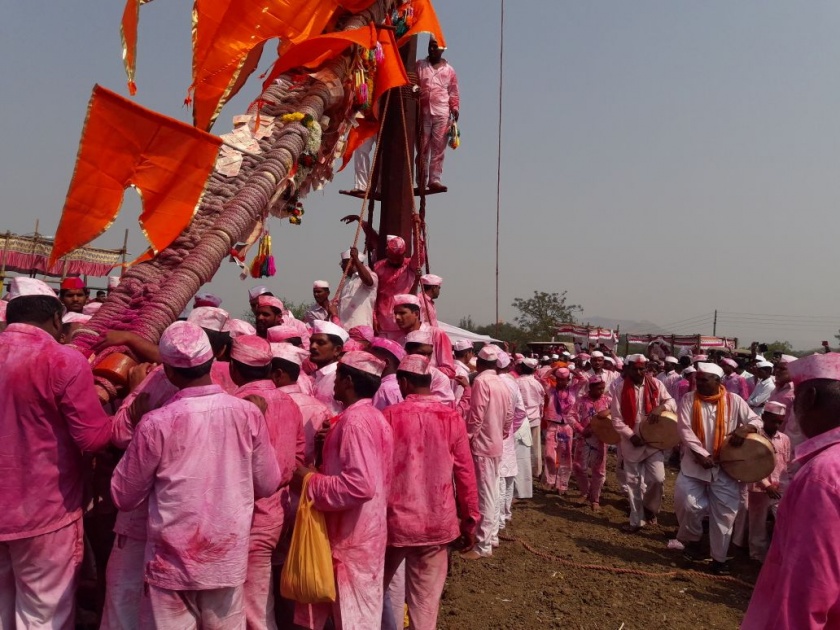 Satara: Launch of the historical pilgrimage to Bawdhan, with the opening of millions of devotees | सातारा : बावधनच्या ऐतिहासिक बगाड यात्रेला उत्साहात प्रारंभ, लाखो भाविक दाखल
