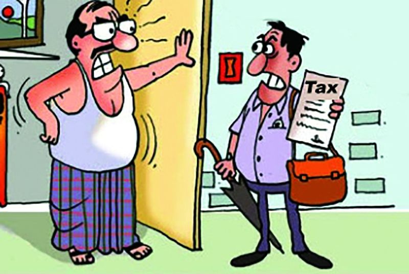    The salary of municipal employees on the basis of tax collection | पालिका कर्मचाऱ्यांचे वेतन कर वसुलीच्या आधारावर