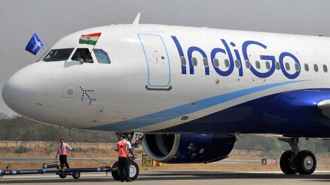 Go Indigo's plane landed and a phone from Pakistan came ... 'given the word' Eid Mubarak' | गो इंडिगोचे विमान लँड झाले अन् पाकिस्तानमधून फोन आला...'शब्द दिलेला, ईद मुबारक'