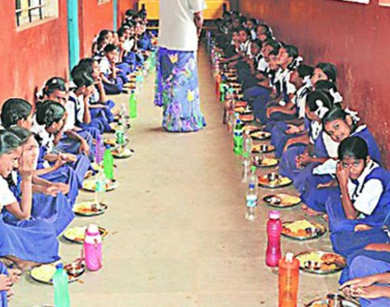 Summer nutritious food for 58 thousand students of Dhule district | धुळे जिल्ह्यातील ५८ हजार विद्यार्थ्यांना उन्हाळ्यात पोषण आहार
