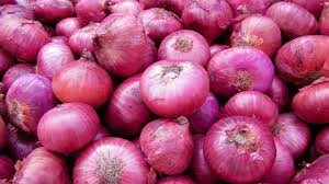 Improvement in onion prices in Yeola market committee | येवला बाजार समितीत कांदा भावात सुधारणा