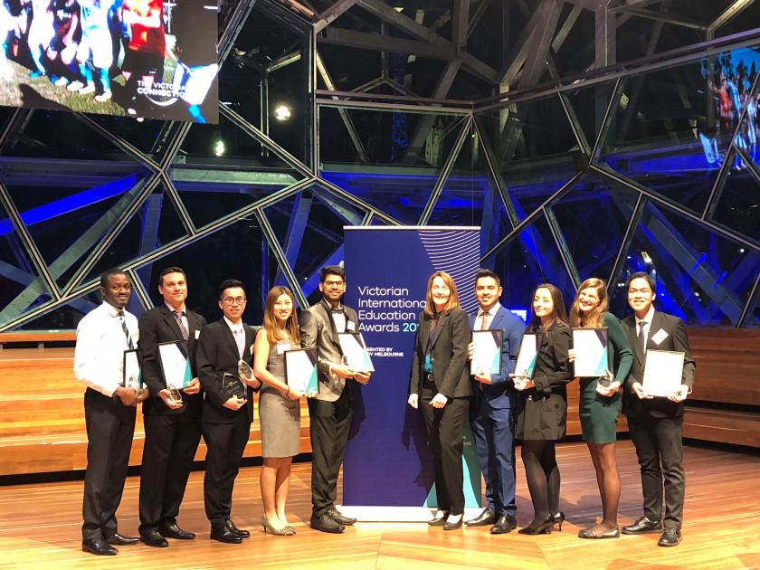 Tejas Deshmukh honored with 'International Student of the Year - Regional' award in Thane in Australia | आॅस्ट्रेलियात ठाण्यातील तेजस देशमुख ‘इंटरनॅशनल स्टूडंट आॅफ द ईयर - रीजनल’ पुरस्काराने सन्मानीत
