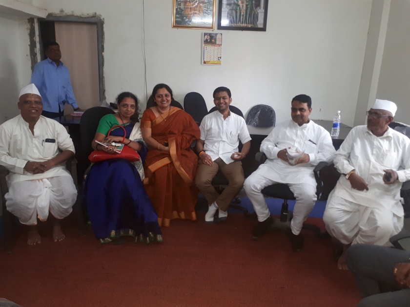 Trustees of Sant Nivritnath Samadhi Sansthan together | संत निवृत्तिनाथ समाधी संस्थानचे विश्वस्त एकत्र