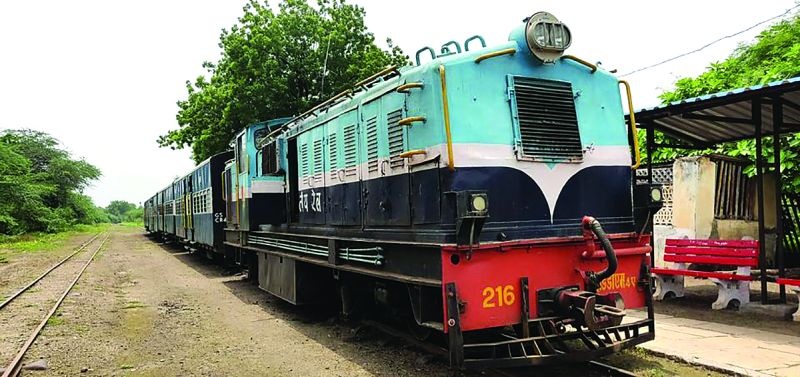 Shakuntala will get the funds for the broad gauge railway line | शकुंतला रेल्वेच्या ब्रॉडगेज रुपांतरसाठी मिळणार भरीव निधी