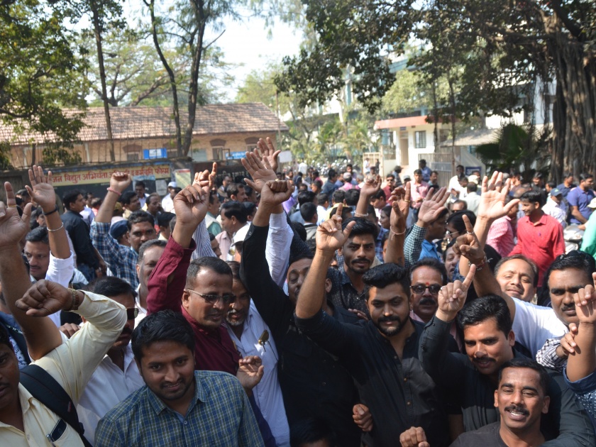 Kolhapur: Power of power workers against staffing pattern | कोल्हापूर : स्टाफ पॅटर्नच्या विरोधात वीज कर्मचाऱ्यांचा संप