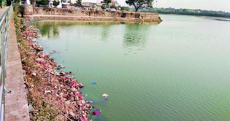 Ramalla Pond Leakage | रामाळा तलाव लिकेज