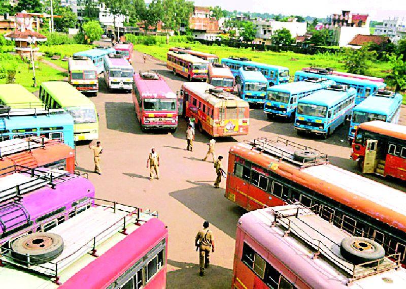 5 lakh passengers of the transport corporation decreased | परिवहन महामंडळाचे ५ लाख प्रवासी घटले
