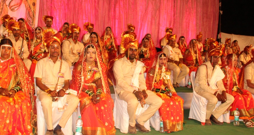 The need for a time of mass wedding ceremony - Nana Patekar | सामूहिक विवाह सोहळा ही काळाची गरज- नाना पाटेकर