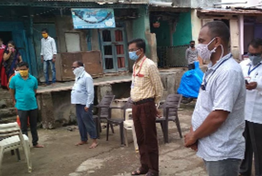 Health check-up of villagers in Torkheda | तोरखेड्यात ग्रामस्थांची आरोग्य तपासणी