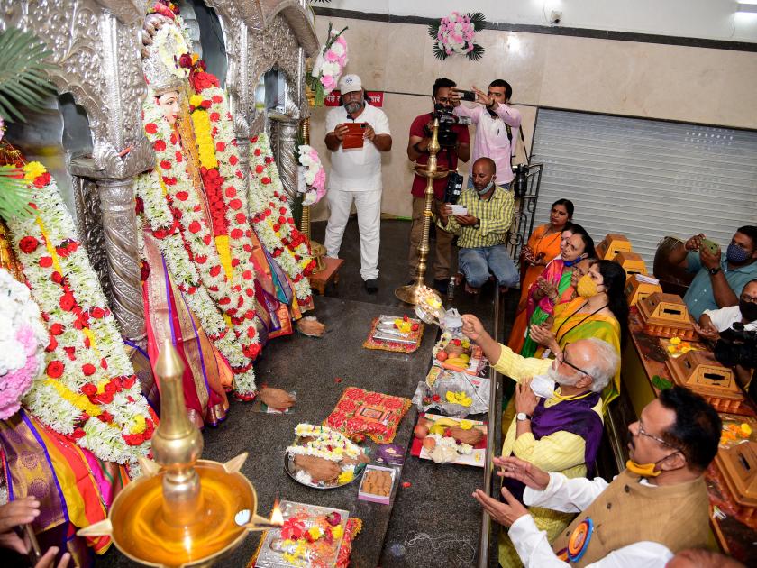 Parwani celebrated by politicians on the occasion of religious places | धार्मिक स्थळांच्या निमित्ताने राजकारण्यांनी साधली पर्वणी