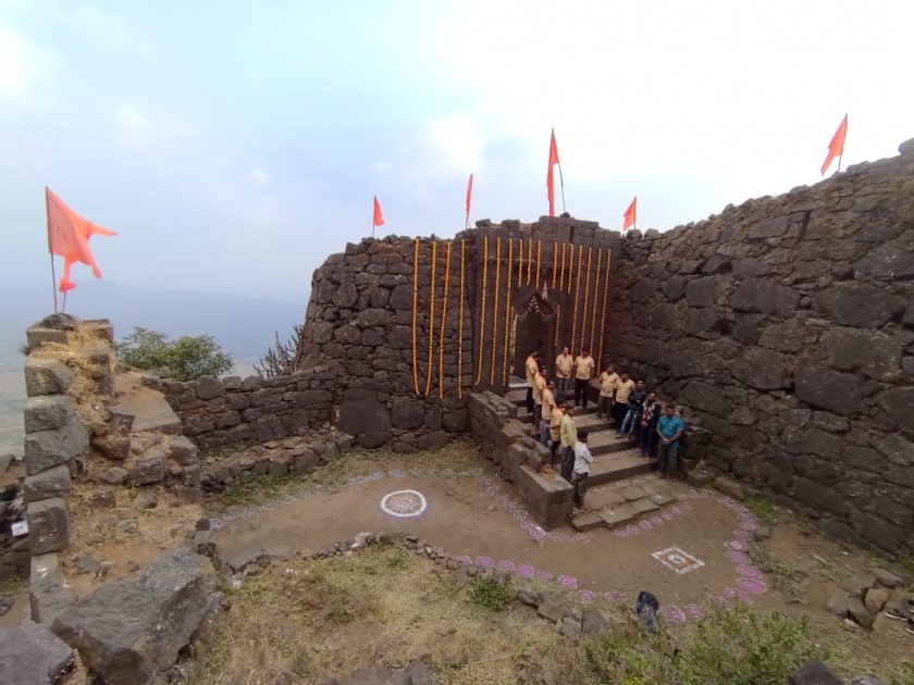 The conquest of the Salher Fort is 90 years | साल्हेर किल्ला विजयास ३४९ वर्षेपुर्ण