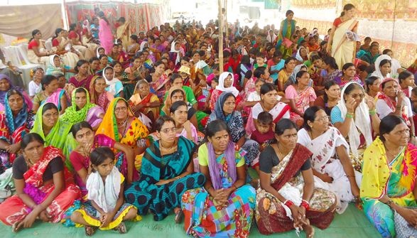 Thirty-six thousand women in Yavatmal district gathered | यवतमाळ जिल्ह्यातल्या ३१ हजार महिलांची वज्रमूठ