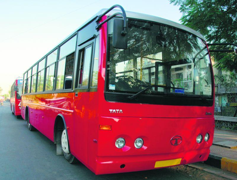 No ticket in bus in Nagpur; Fleet Squad surprised | नागपुरात धावते विना तिकीट बस; भरारी पथक झाले थक्क