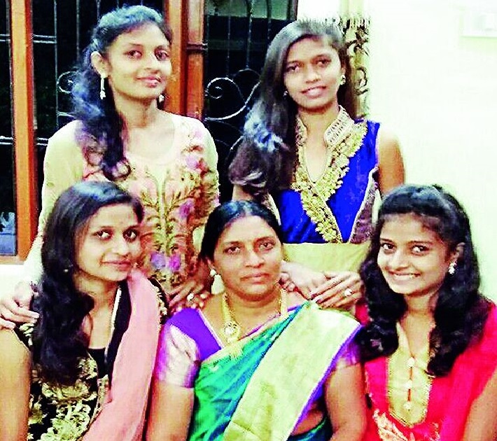 she made life of her four girls in Nagpur | जिद्दीने घडविले चार मुलींचे भविष्य; ‘तिच्या’ अस्तित्वाची पाऊलवाट
