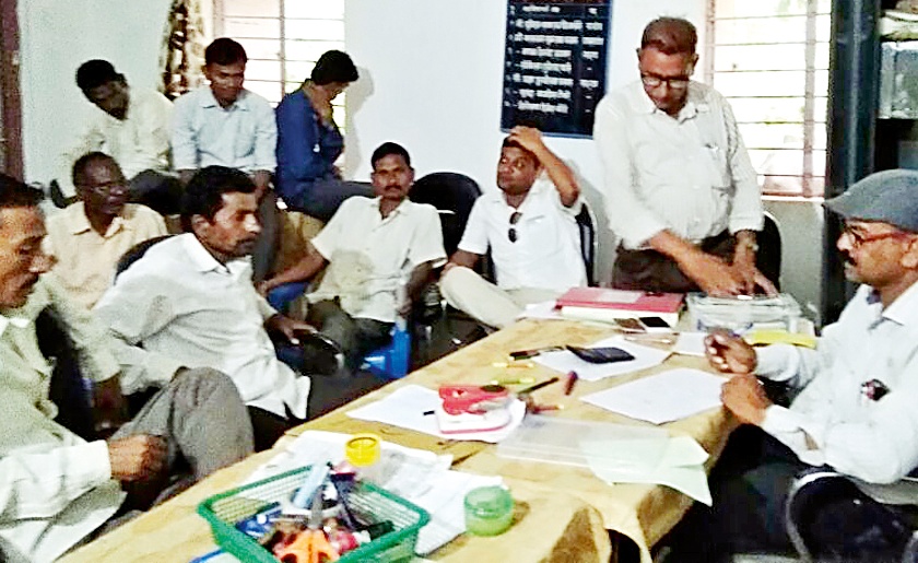 Gram Panchayat office inquiry | ग्रामपंचायत कार्यालयाची चौकशी
