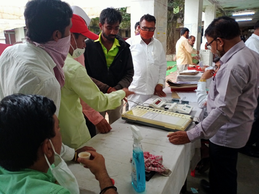 Inspection of voting machines for Gram Panchayat elections | ग्रामपंचायत निवडणुकीसाठी मतदान यंत्रांची तपासणी