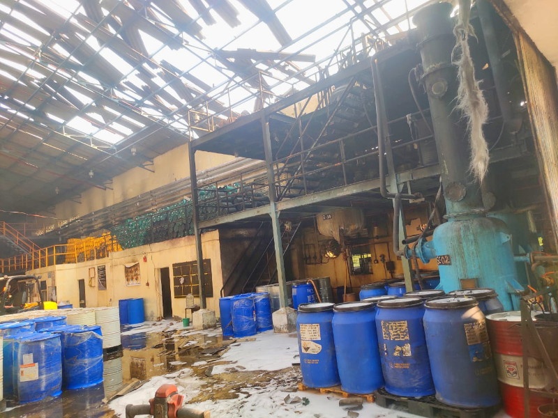 Massive explosion in industrial company of Kurkumbh Three workers were seriously injured | कुरकुंभच्या औद्योगिक क्षेत्रातील कंपनीत भीषण स्फोट; तीन कामगार गंभीर जखमी
