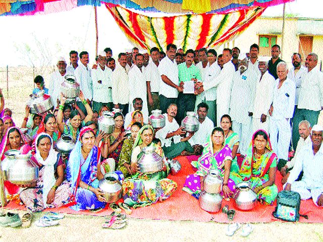 Ambegaon Gorakhnagar: Declaration and fury for drinking water in the village | आंबेगाव गोरखनगर : गावास पाण्यासाठी घोषणाबाजी व संताप