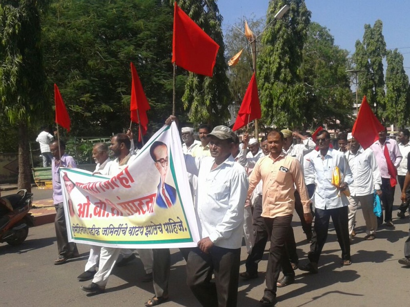 In front of the Satara District OBC Sanghatan organized by the Satara District | फलटणमध्ये ओबीसींच्या अन्यायाविरोधात सातारा जिल्हा ओबीसी संघटनेतर्फे मोर्चा