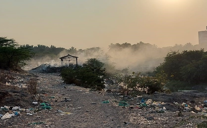 Garbage burning in Shirwal for three months, environmental damage | शिरवळमध्ये तीन महिन्यांपासून पेटतोय कचरा, पर्यावरणाची हानी