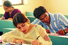 72 thousand students will be given engineering examination in Marathwada | मराठवाड्यात ७२ हजार विद्यार्थी देणार अभियांत्रिकीची परीक्षा