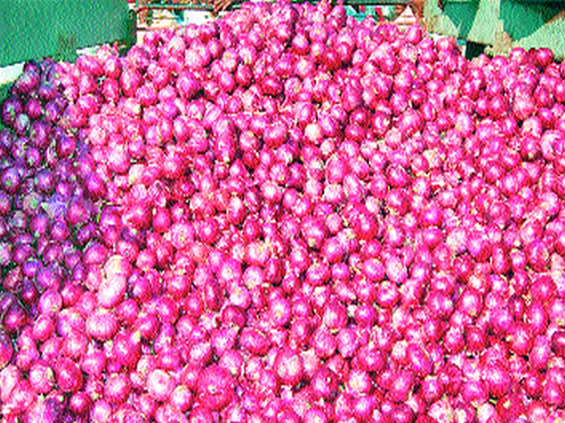  Commercial problems with onion theft | कांद्याच्या चोरीने व्यावसायिक अडचणीत