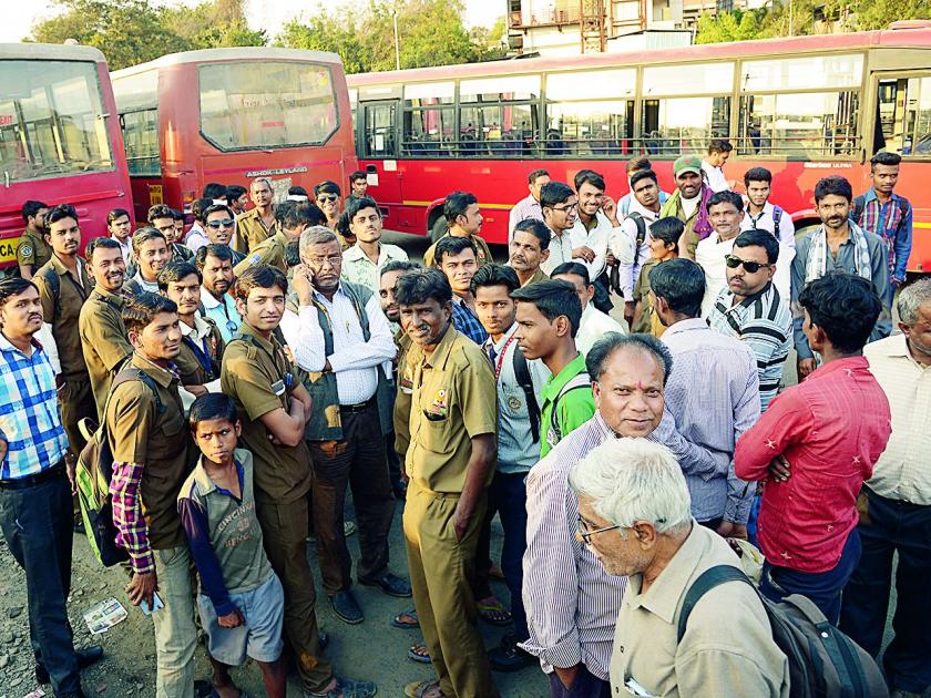 Nagpur's 'Your Bus' service jammed for three hours | नागपुरात ‘आपली बस’ सेवा तीन तास ठप्प
