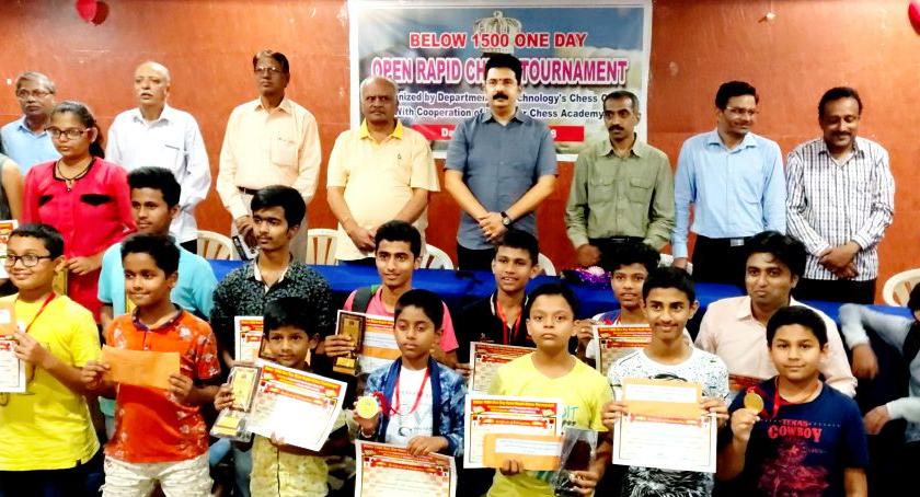 Fast Chess Competition: The Soham Bhaav Bazar Ajinkya of Kolhapur | जलद बुद्धिबळ स्पर्धा : कोल्हापूरचा सोहम खासबारदार अजिंक्य