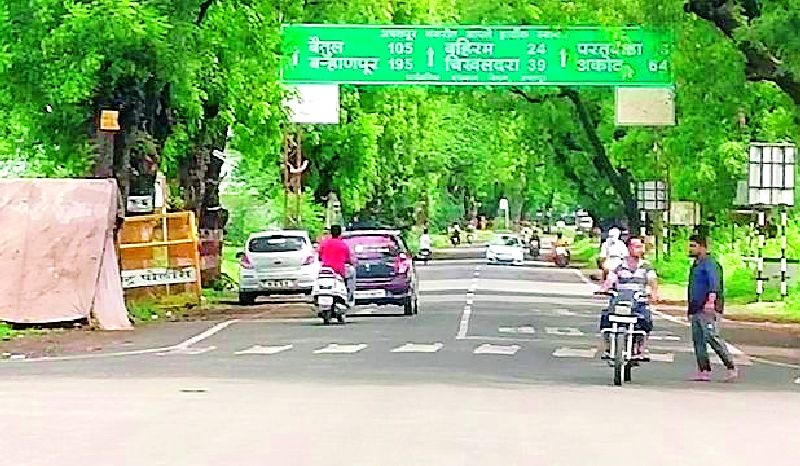 Four-laning of Paratwada-Amravati highway | परतवाडा-अमरावती महामार्गाचे चौपदरीकरण