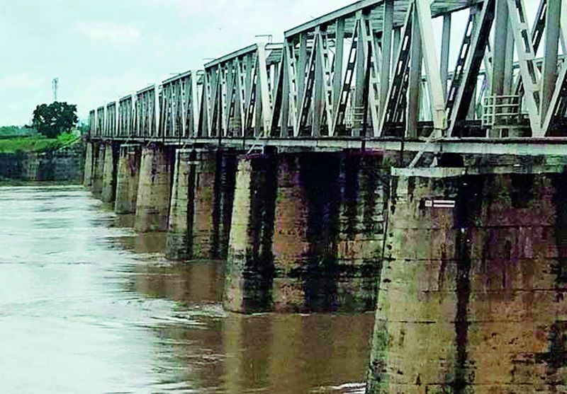Structural audit of railway bridge over Wanganga River | वैनगंगा नदीवरील रेल्वे पुलाचे ‘स्ट्रक्चरल ऑडीट’