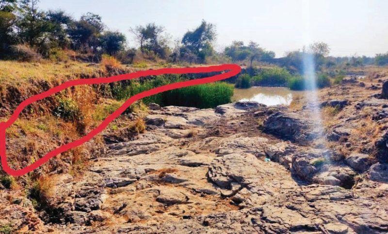 Lonar Sarovar: Ejecta Blanket Preservation Hits Target List! | लोणार सरोवर : इजेक्टा ब्लँकेटच्या जतनाला दरसूचीचा फटका!