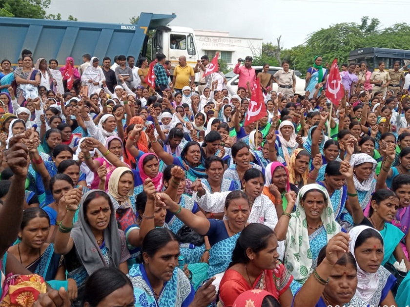 Asha workers three hours agitations | आशा कार्यकर्त्यांचा तीन तास ठिय्या