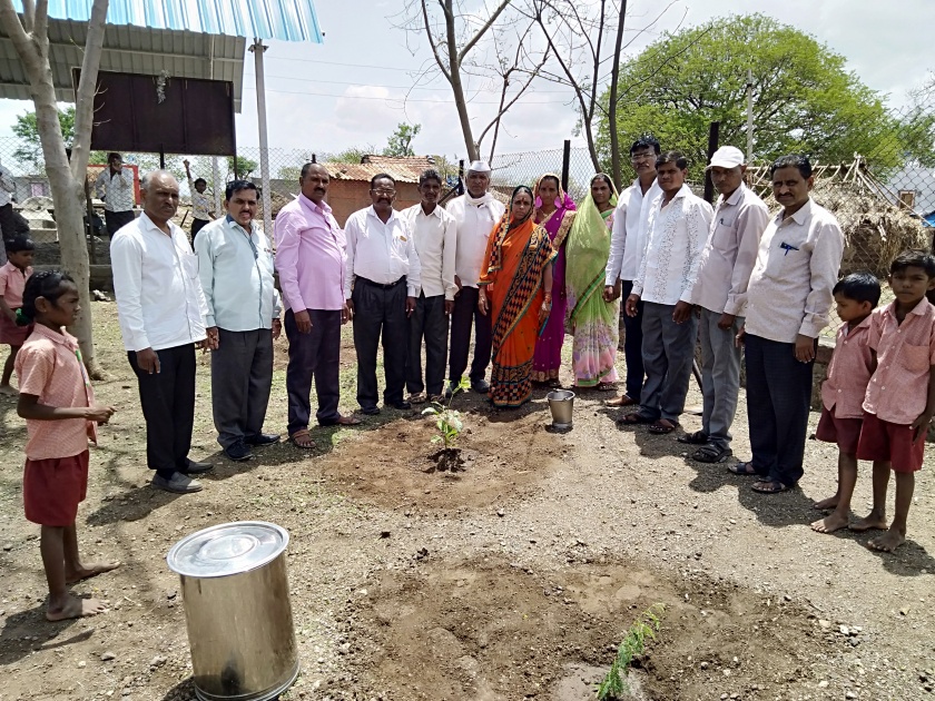Tree Plantation at Kajarwadi, Nagzari Zilla Parishad | किरातवाडी, नागझरी जिल्हा परिषद शाळेत वृक्षारोपण