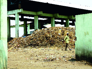 The city of trash in Kolhapur ... increasing ...! | कोल्हापूर शहरात कचऱ्याचा डोंगर...वाढता वाढे..!