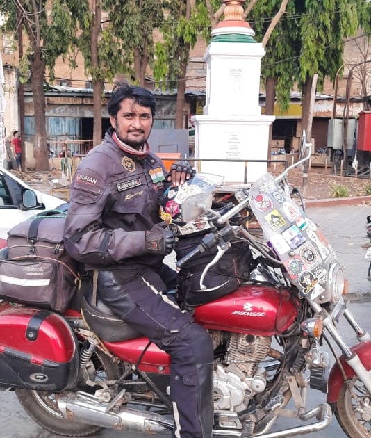 Maharashtra Darshan on 70 days motorcycle ride! | ७० दिवसांच्या मोटारसायकलवारीतून महाराष्ट्र दर्शन !
