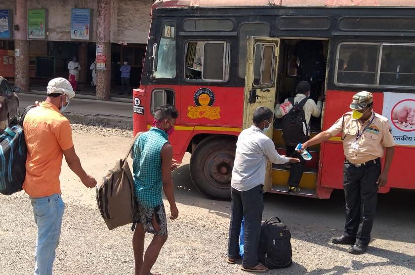 More than 5 lakh citizens travel through Lalpari during lockdown | लॉकडाऊन काळात लालपरीमार्फत ५ लाखांहून अधिक नागरिकांचा प्रवास