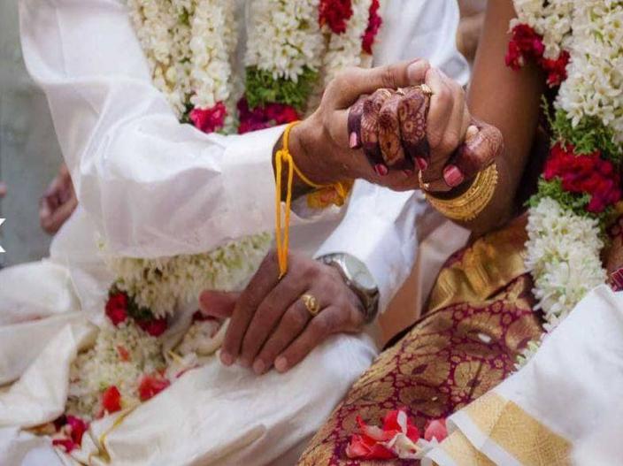 Nainital High Court Asked Who Gave Permission To Gupta Brothers Sons Marriage In Auli | 200 कोटींचं लग्न पोहचलं हायकोर्टात; उत्तराखंड सरकारला अहवाल देण्याचे आदेश 