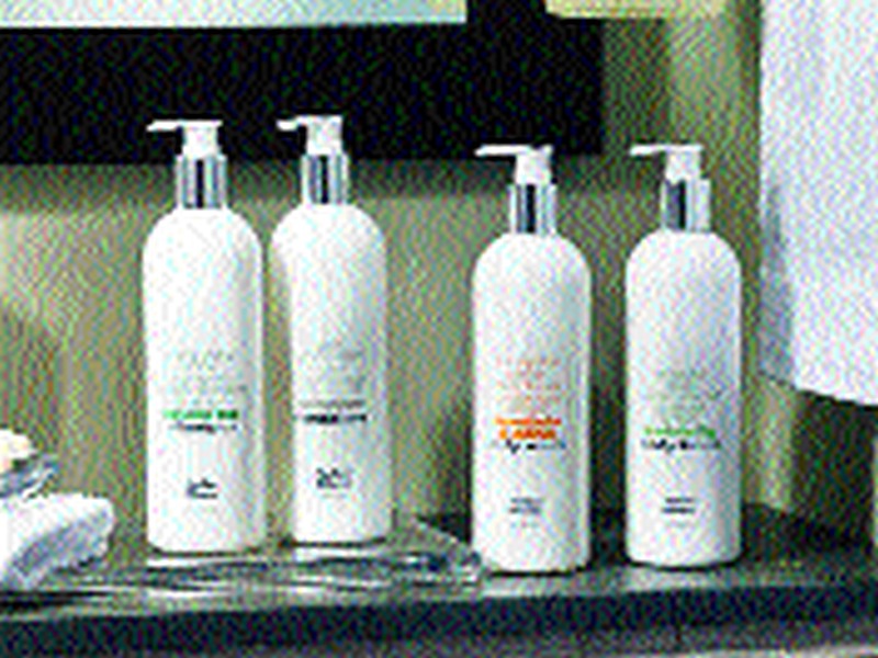Various baudolation markets for skin protection | त्वचेच्या संरक्षणासाठी  विविध बॉडीलोशन बाजारात