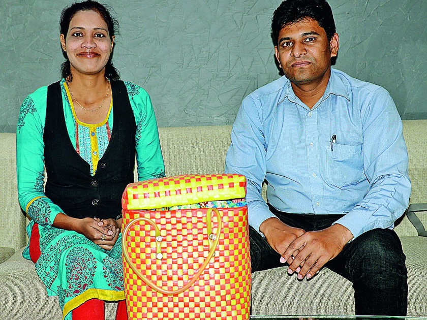 Amrita-Nikesh's challenge from Nagpur to enable the disabled | अपंगांना सक्षम करण्यासाठी नागपूरच्या अमृता-निकेशची धडपड