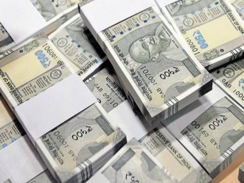 Speak now! Hundreds of crores of rupees in counterfeit notes seized by the police | आता बोला! शंभर कोटी रूपयांच्या खोट्या नोटा पकडून देतो सांगत पोलिसांचीच फसवणूक