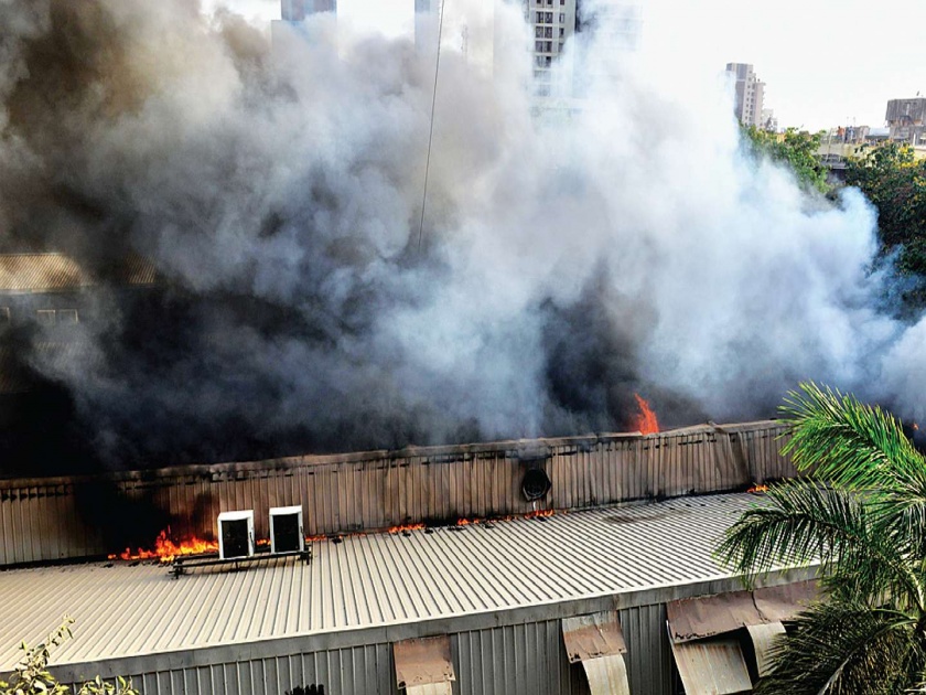 Firearms of firefighters in Mumbai! | मुंबईकरांची अग्निसुरक्षा धोक्यात!