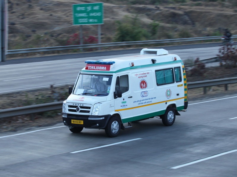 108 ambulance is lifesaver to injured | 108 ठरली त्या 18 जखमींसाठी वरदान
