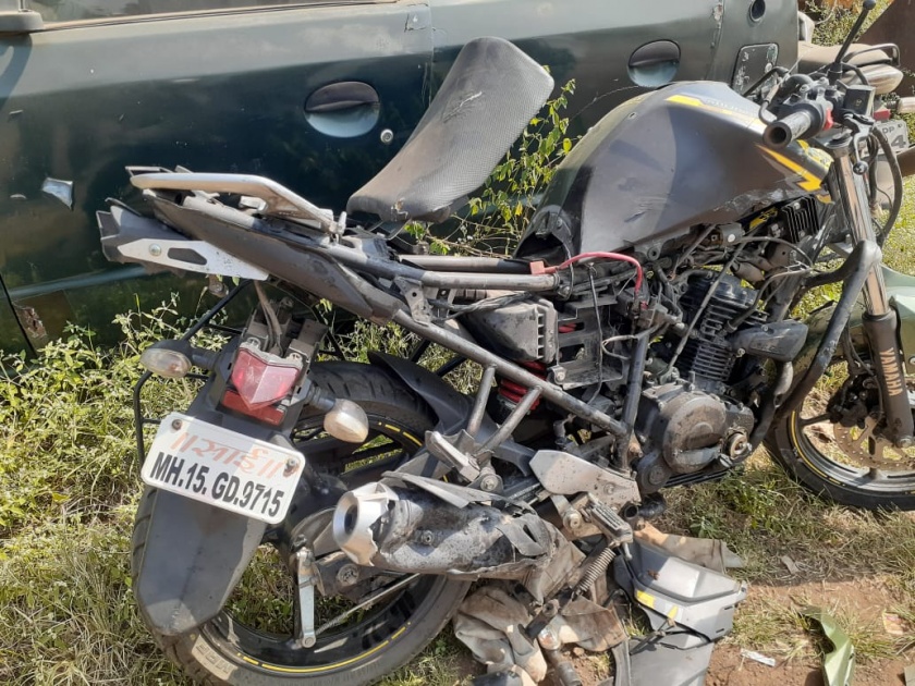 Two-wheeler friend killed in vehicle collision | दुर्दैवी : वाहनाच्या धडकेत दुचाकीस्वार मित्रांचा मृत्यु